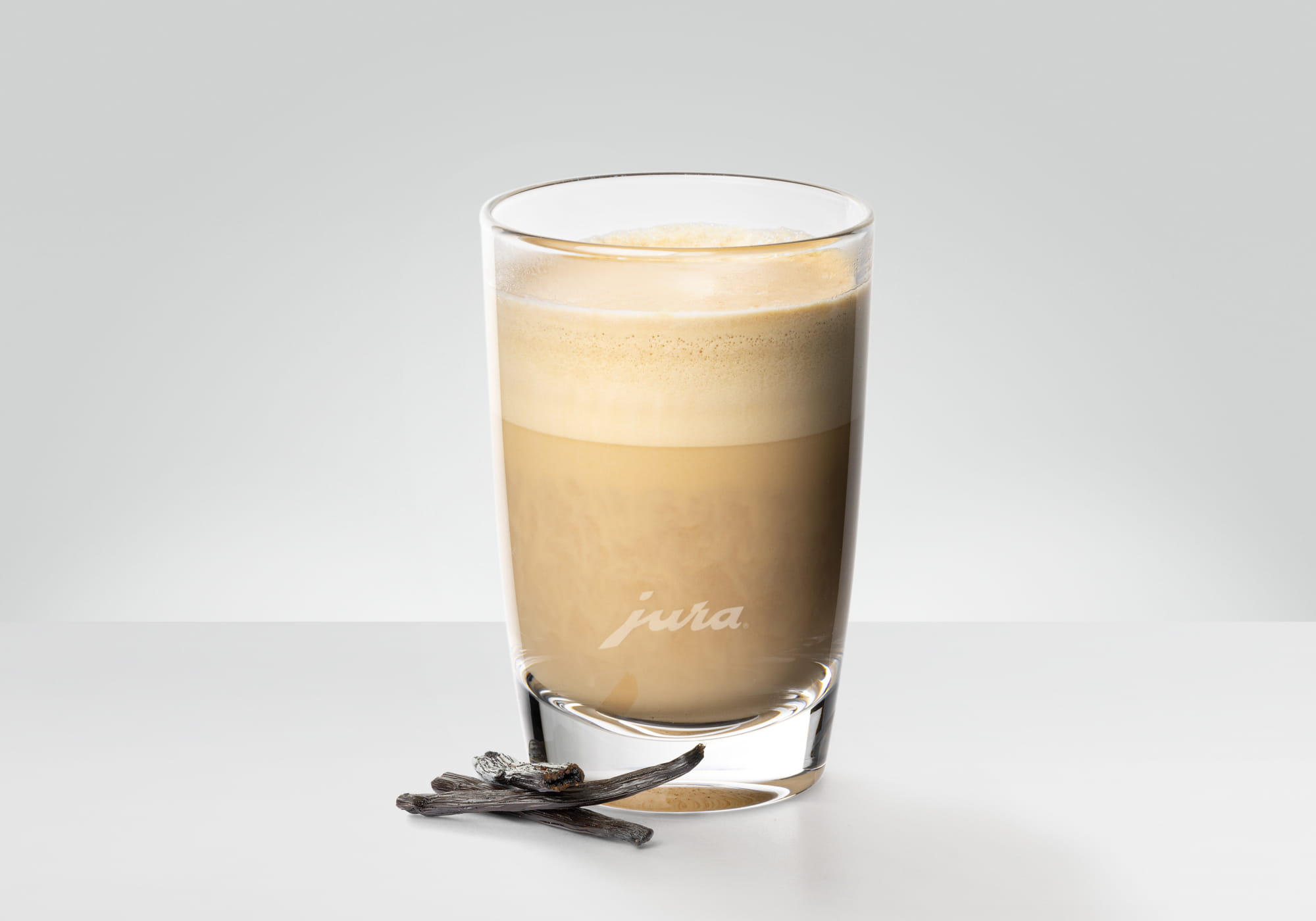 https://us.jura.com/-/media/global/images/coffee-recipes/images-redesign-2020/sweet_latte_vanilla_2000x1400px.jpg?h=1400&iar=0&w=2000&hash=63AAEC60FD011EBCB630B29709ED49C4