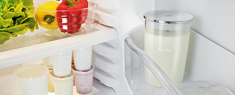 https://us.jura.com/-/media/global/images/home-products/accessories/Glass-milk-container/features/glassmilkcontainer_feature3.jpg?mw=655&hash=1B71E9B7C42FFB836D1D242D3A4422BF